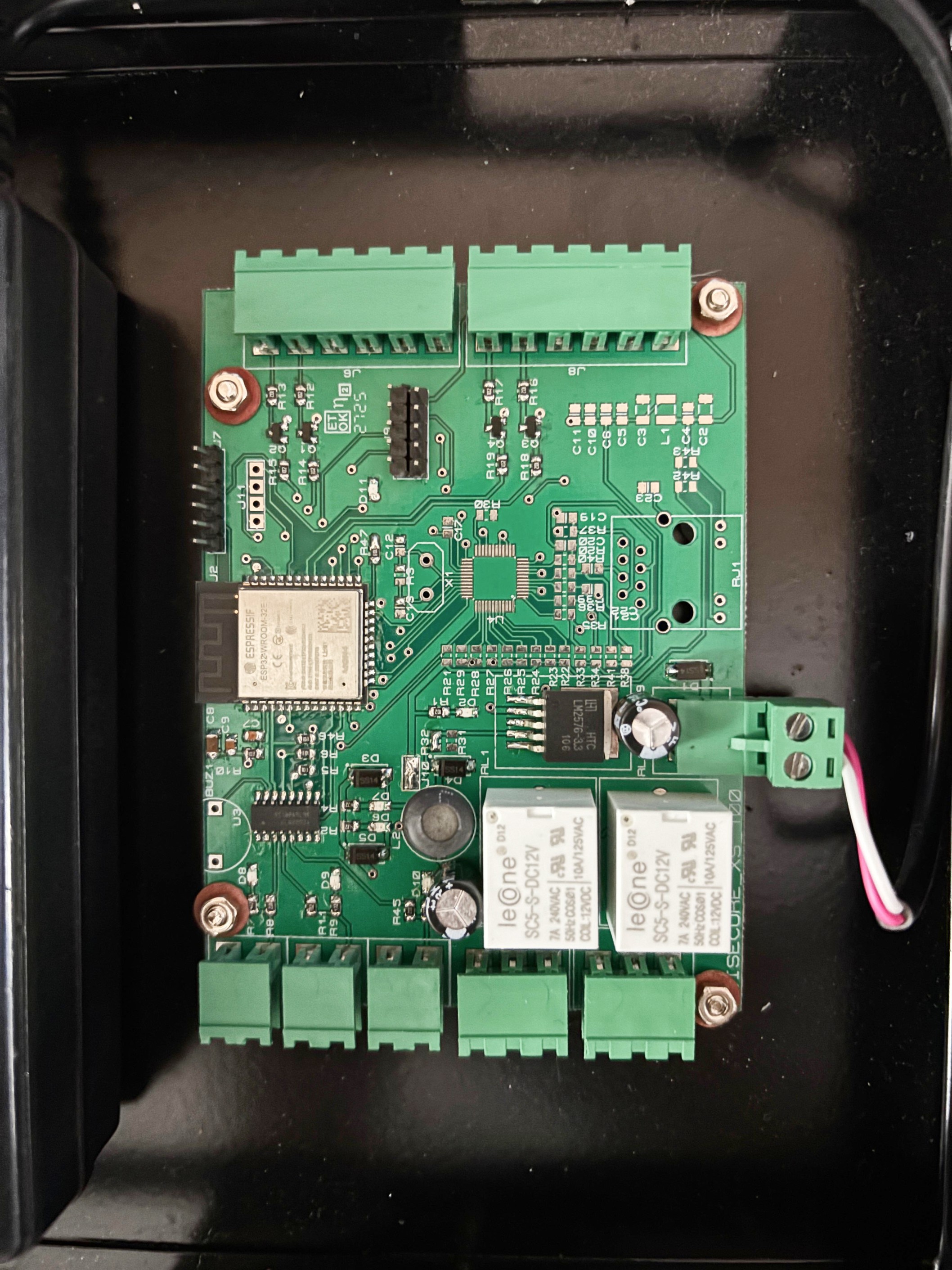 Face Recognition Access Control – Reliable and Contactless Verification